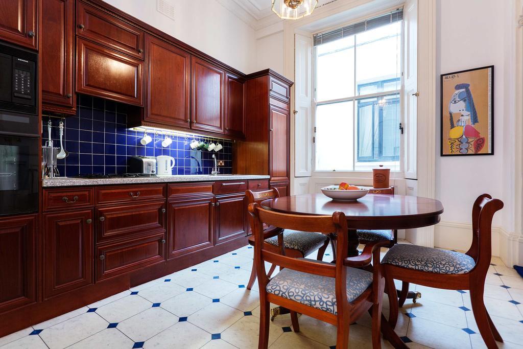 Veeve - Queen'S Gardens Flat Londýn Pokoj fotografie